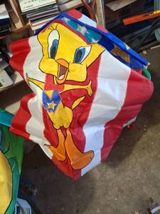 lot 1363 image: Flag Lot - Decorative Garden Flags, US Flag