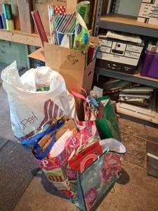 lot 1370 image: Wrapping Paper, Gift Boxes and Gift Bags