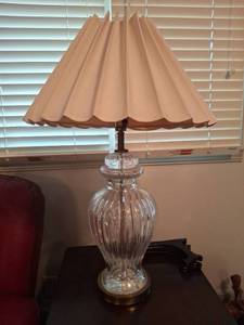 lot 1376 image: 3 Table Lamps - Mixed Styles