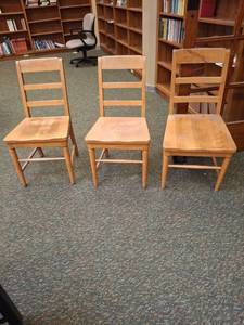 lot 1017 image: Set of 4 Wood Chairs