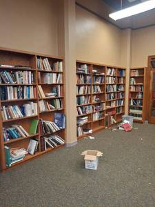 lot 1019 image: All Books in Library - Bring Boxes