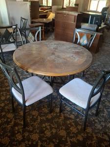 lot 1027 image: Dining Table and 4 Chairs