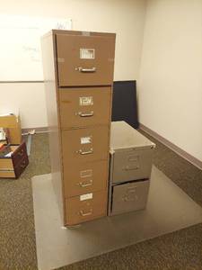 lot 1048 image: 2 drawer and 5 drawer file cabinet
