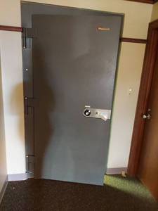 Safe Door - No Combination