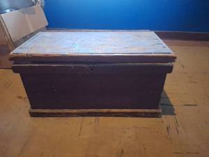 lot 1073 image: Old Wooden Box and Mirror - Needs Repair