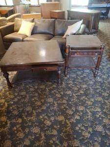 lot 1091 image: Coffee and End Table