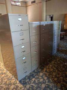 lot 1105 image: Lot of (6) Filing Cabinets 4-Drawer and 5-Drawer