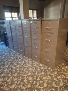 lot 1109 image: (6) Steelcase File Cabinets