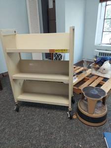 lot 1128 image: 3-Shelf Rolling Library Cart and Library Step