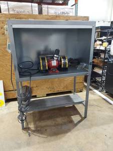 lot 1003 image: Polishing Station with Sunex Tools 5001A 6 Inch Bench Grinder
