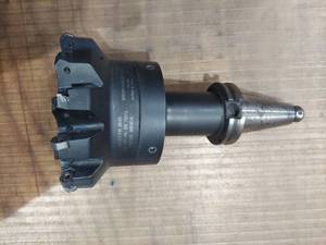 lot 1054 image: Kennametal KSHR500HN4345M6 - 5-inch Dodeka Mini 45° Indexable Shell Face Mill Cutter with Tool Holder