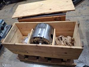 lot 1095 image: Integrex Automatic Indexing Chuck in Wood Crate