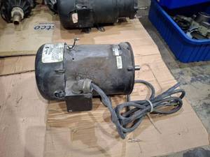 lot 1114 image: Marathon Electric Motor 34 HP 3450 RPM 56C Frame 115230V
