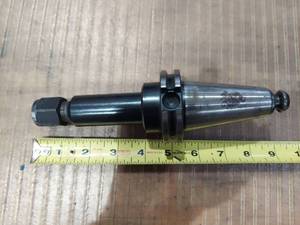 lot 1127 image: Briney V40DA-200-500 Double Angle Collet Chuck X218015