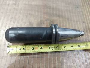 lot 1253 image: CAT 40 Taper Tool Holder E2502 584 062575