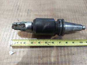 lot 1266 image: Valenite 8-M-0 V40CT-E100 Tool Holder with Bit