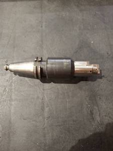 lot 1272 image: Valenite I-M-3 V40CT-E100 Tool Holder With Allied 160127-11 Drill Chamfer Tool
