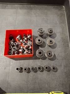 lot 1279 image: Lot of Quick Change Tap Adapters