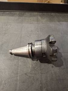 lot 1284 image: Sandvik Coromant RA365-102R38-S15M Indexable Face Mill with CAT40 SEM 1-12X2.406E Holder