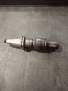 lot 1298 image: Parlec C40-77TA4C Tool Holder with Tap Chuck 1 NPT