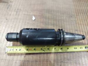 lot 1302 image: Valenite GTE 4-M-1 V40CT-E100-600 Tool Holder