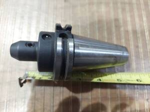 lot 1315 image: 7636-40-516-2 12 Tool Holder