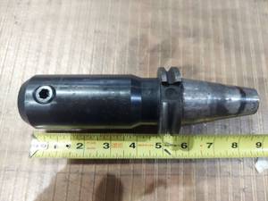 lot 1320 image: Valenite 6-M-2 V40CT-E75-550 Tool Holder