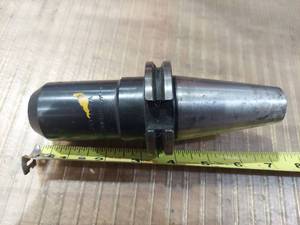 lot 1337 image: Valenite 10-M-2 V40CT-E62 Tool Holder