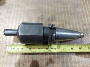 lot 1412 image: End Mill with Holder E2502 584 1000400