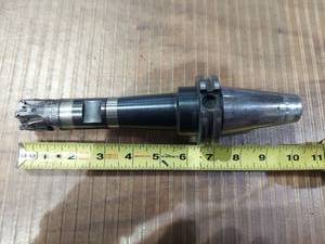 lot 1419 image: Kennametal M4D032Z06M16LN11 Indexable Shoulder End Mill with Holder