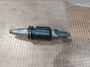 lot 1422 image: Cat 40 Tool Holder EM1X4.000E CAT40 Spindle Adapter