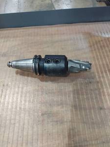 lot 1423 image: CAT40 EM 1X4.000 E Holder with End Mill