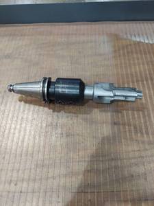lot 1434 image: Parlec C40-12EM4 End Mill Holder with Cutter