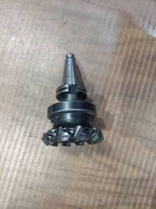 lot 1449 image: Briney V40SM-150-240 Holder with Sandvik RA245-102R38-12H Indexable Face Mill Cutter