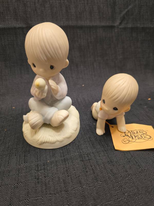 lot 1343 image: Jonathan & David Precious Moments Figurines Lot of 2 1981 1984