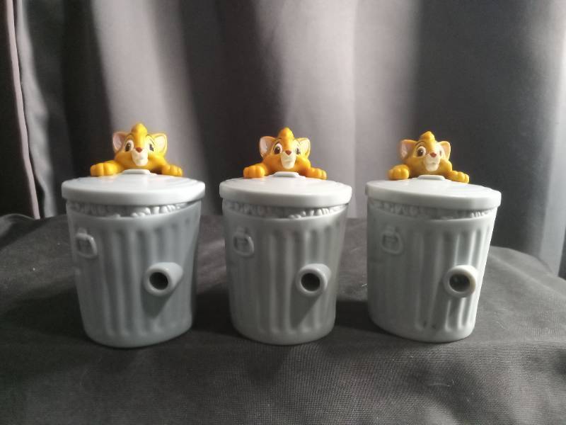 lot 6826 image: Burger King Kids Club Disneys Oliver & Company Promotional Containers Set of 3