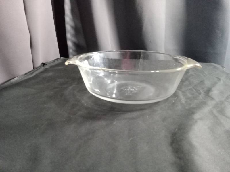 lot 60378 image: Anchor Hocking Fire King pie pan