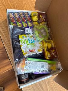lot 9407 image: 19x12x4 Mystery Box