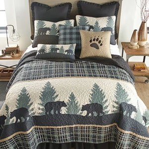 lot 9523 image: $150 Donna Sharp Bear Walk Plaid Bedding Collection Quilt - FullQueen