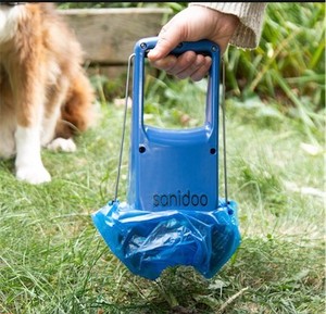 lot 9585 image: Sanidoo handheld pooper scooper