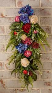 lot 9654 image: 28 Rose, Ranunculus and Hydrangea Teardrop by Valerie