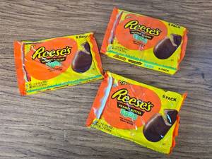 lot 9702 image: 3 Pack Reeses Peanut Butter Eggs, 7.2oz