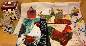 lot 29 image: Chicken Decor - Tea Bag Holder, Figurines, Dish Towels