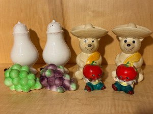lot 31 image: Vintage Salt and Pepper Shaker Sets - Grapes, Tomatoes and More