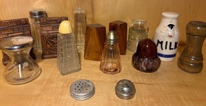 lot 32 image: Souvenir Salt and Pepper Shaker Sets and Some Singles Missing Their Partner