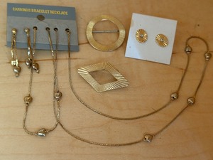 lot 550 image: Jewelry - Gold Toned EarringsBraceletNecklace Set and More