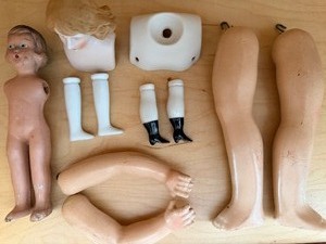 lot 117 image: Doll Parts and Pieces  FUN Variety