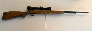 lot 1013 image: Gun - Type, Rifle, Make, Remington, Model 582, SN No. 1236975, Cal .22 SLLR