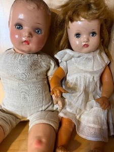 lot 147 image: Creepy Dolls with Heads, Arms AND LEGS Blinkers