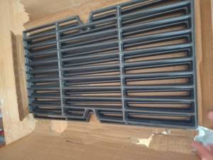 lot 1517 image: Traeger Grill Grates mfg Grid G610303SMRS